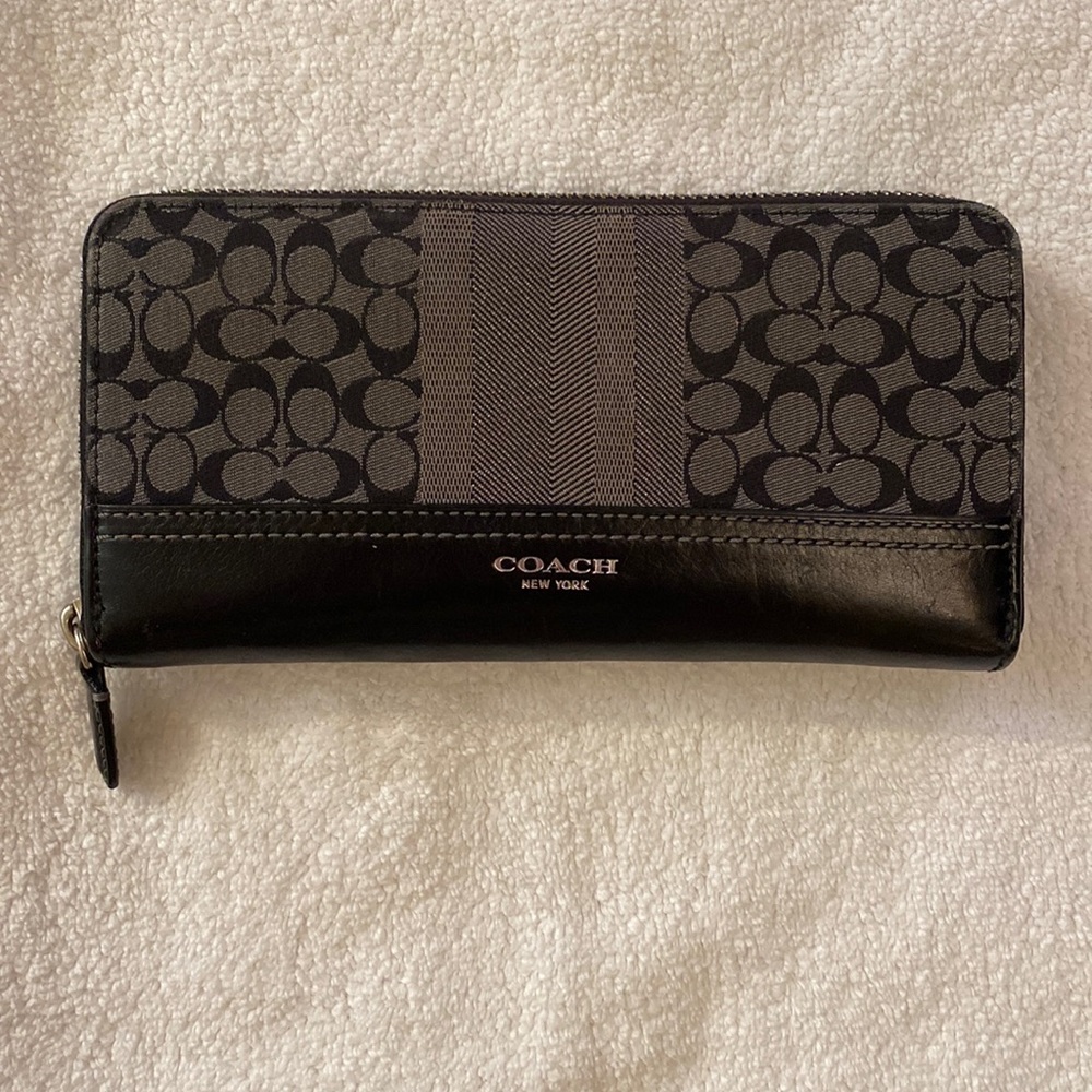 Authentic COACH wallet